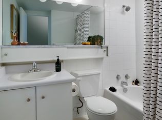 299 Roehampton Ave #1135, Toronto, ON M4P 1S2