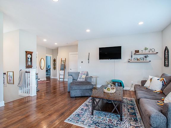4th image of 1753 Ericridge Dr