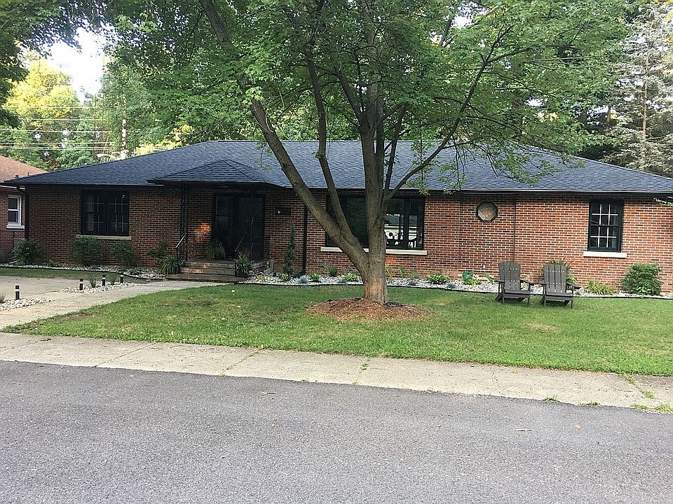 1st image of 1712 Mayflower Pl