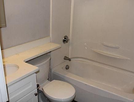 4th image of 77 Safford St #6