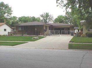 451 W Arquilla Dr, Glenwood, IL 60425