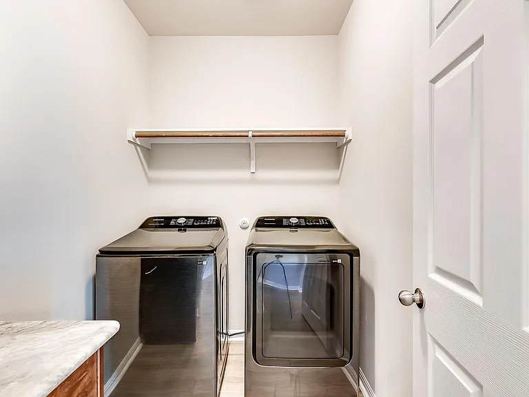 821 Falkland Trce — Photo 31