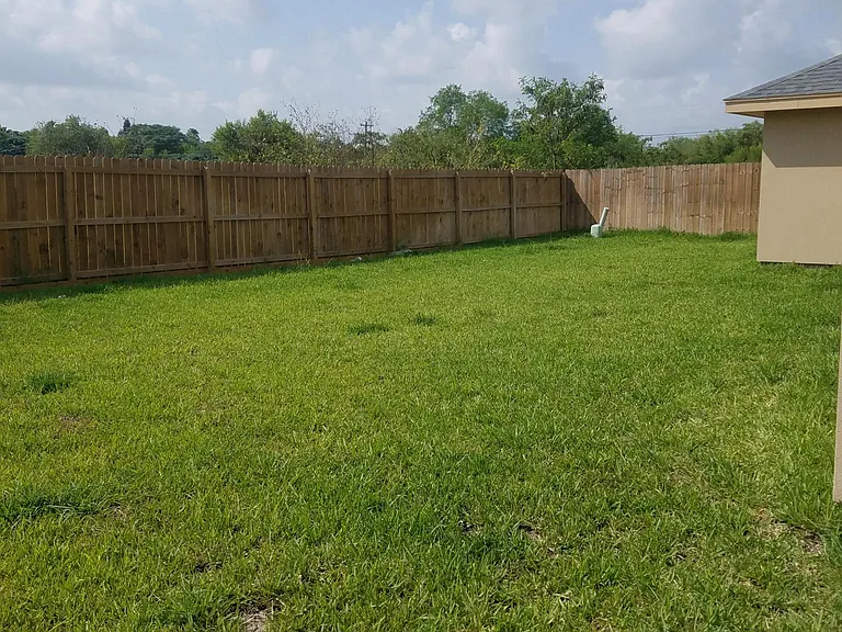1425 White Oak Dr W — Photo 15