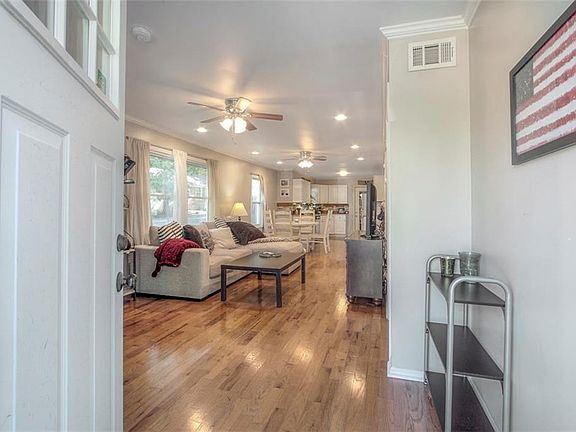 5th image of 9001 Walnut St