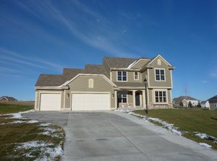 S40W22256 Rolling Oaks Ter, Waukesha, WI 53189