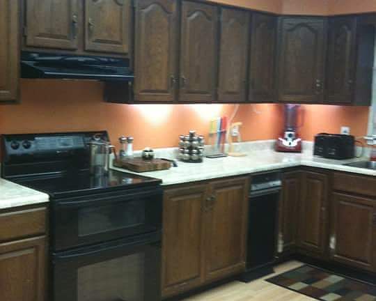 4th image of 406 Walnut St