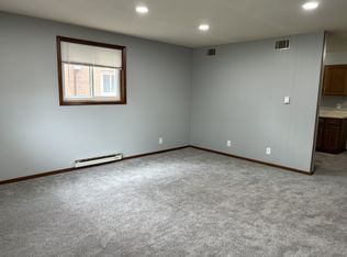 243 N 1st St #N5, Seward, NE 68434