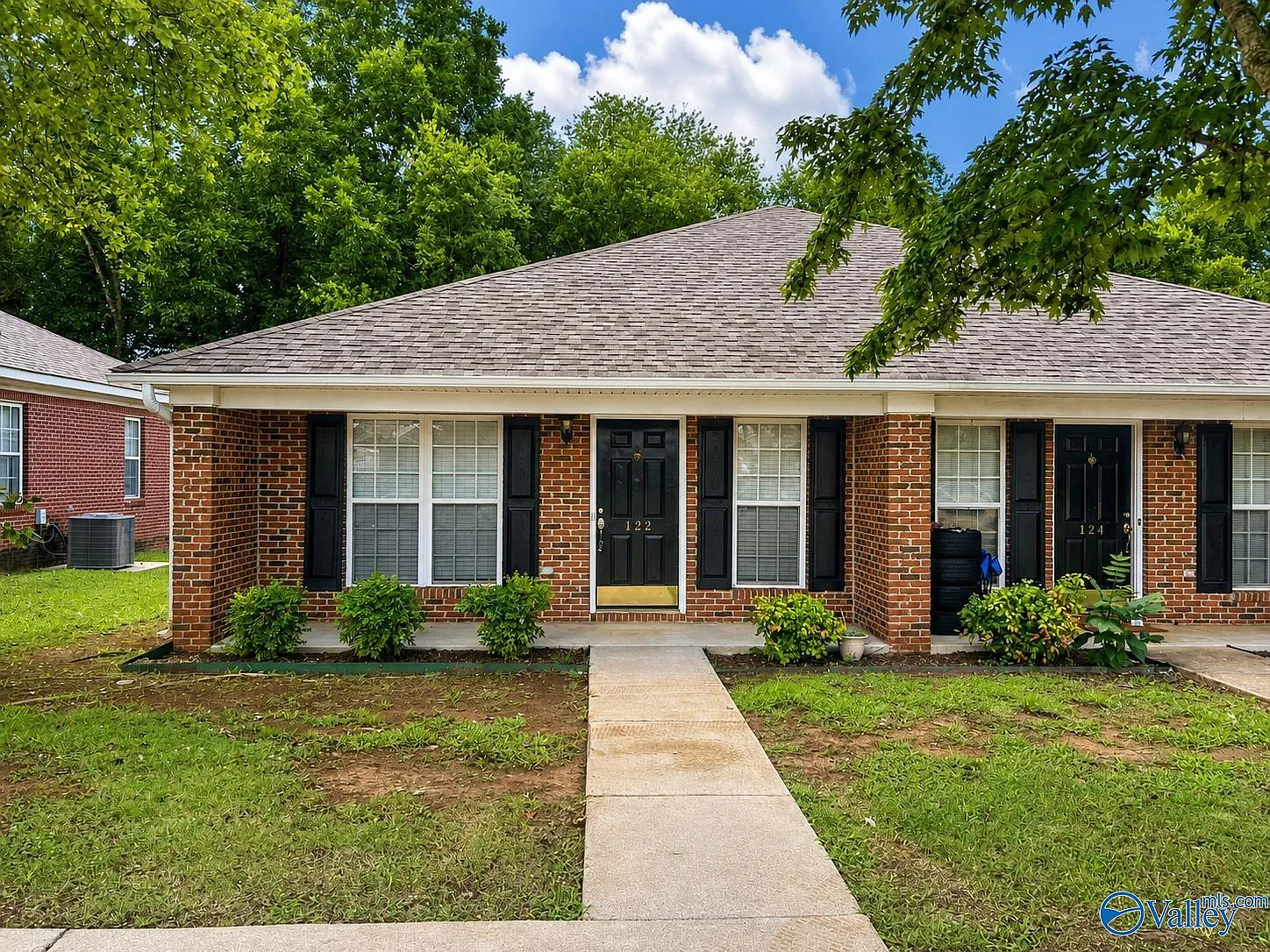2 bed, 2.0 bath, 1100 sqft, $1,300 — Photo 1