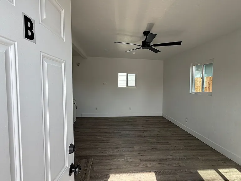 824 S Phillips St — Photo 3
