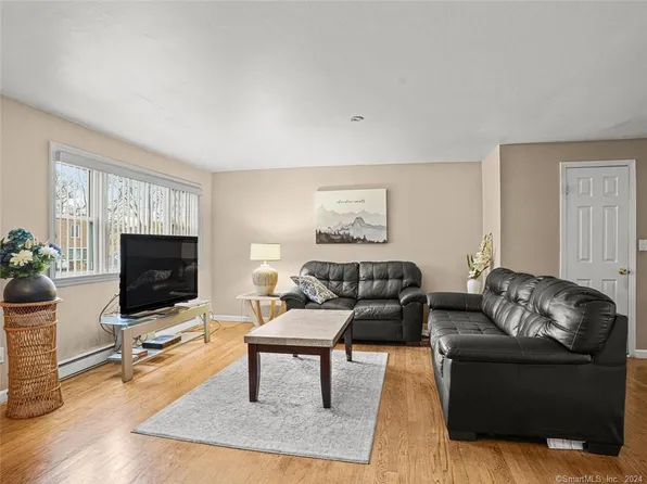 9 Avon Lane, Stamford, CT 06907
