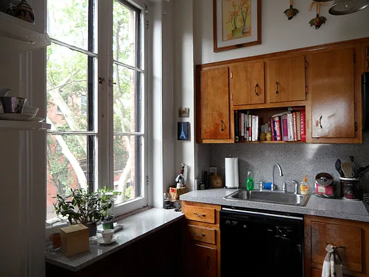Rented by Brown Harris Stevens | media 8