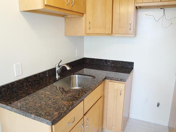 4th image of 925 Jones St APT 502