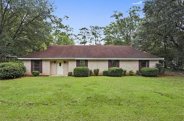 1st image of 1104 Jackson Cir