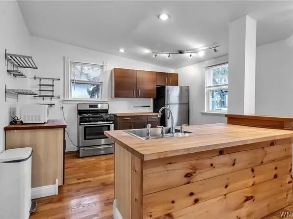 575 Auburn Ave, Buffalo, NY 14222