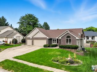 4529 91st St, Urbandale, IA 50322