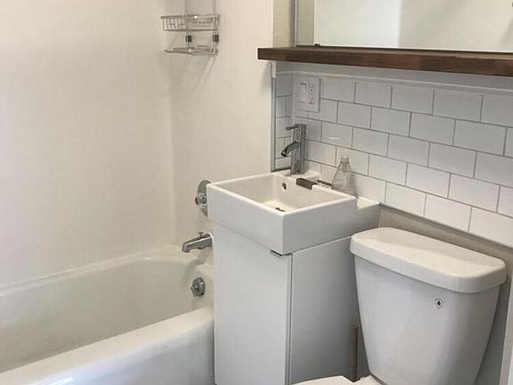 5th image of 907 Belmont Ave E #909-1