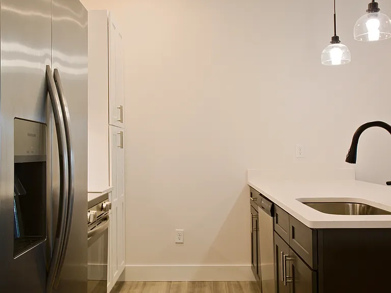 1805 Duncan Ave — Photo 14