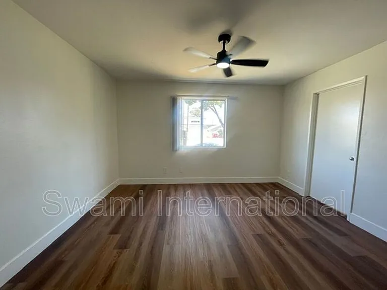345 E Stepney St #6 — Photo 15