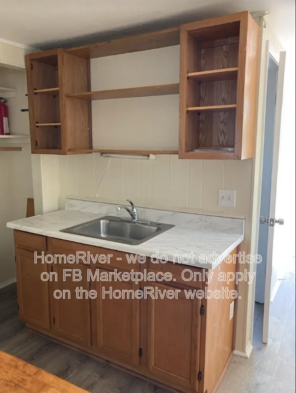 Studio, 1.0 bath, 350 sqft, $1,100 — Photo 4
