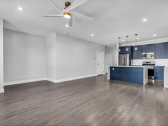 4th image of 5905 W Corcoran Pl #2