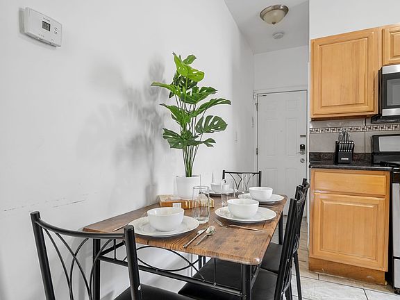 2nd image of 401 52nd St #3
