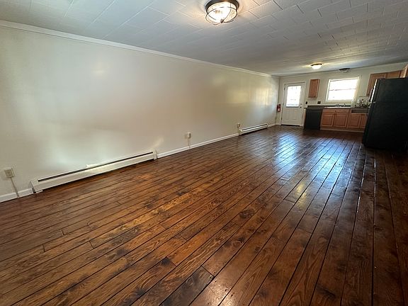 4th image of 1000 Main Rd #1