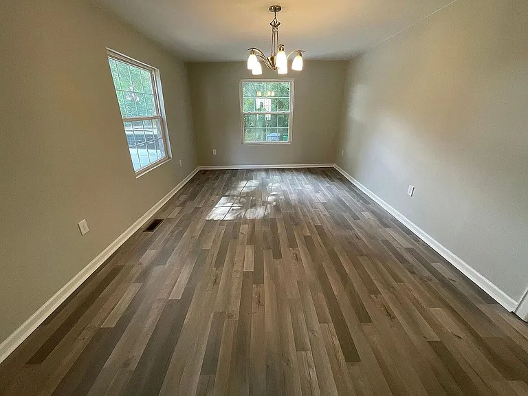 4111 Glory St — Photo 12