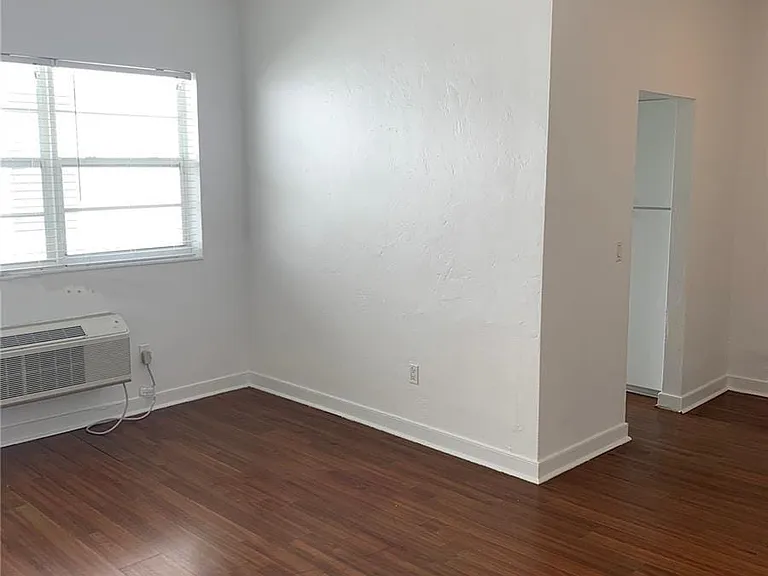 7510 Carlyle Ave #6 — Photo 14