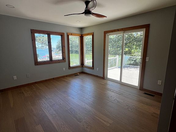 5th image of 2884 Lake Rd
