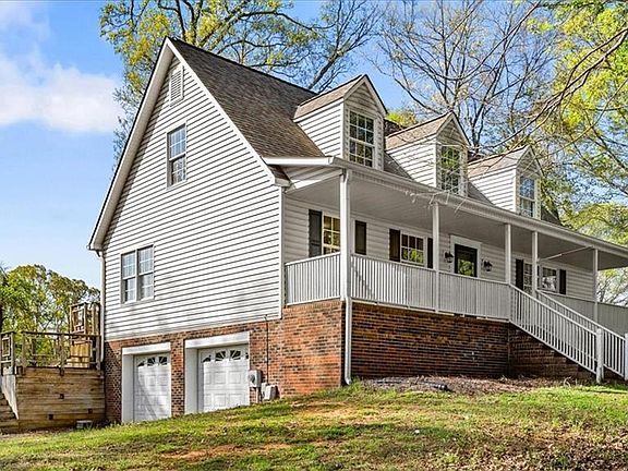 2nd image of 1116 Pinoak Rd