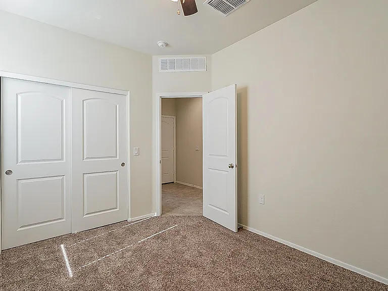 30738 W Columbus Ave — Photo 15
