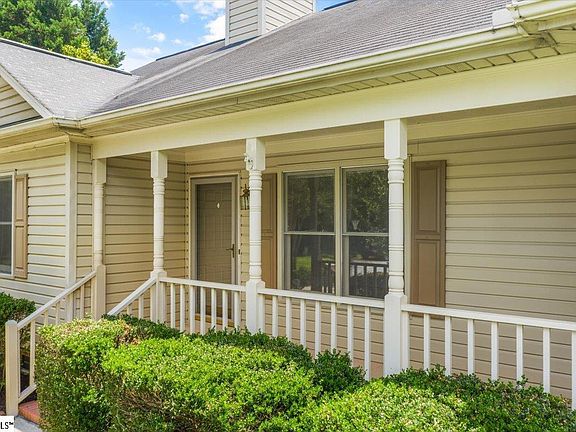 3rd image of 4 Mizzenmast Ct