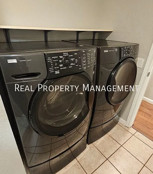 3977 Eastway Loop — Photo 13