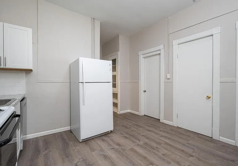 166 6th Ave #1 — Photo 4