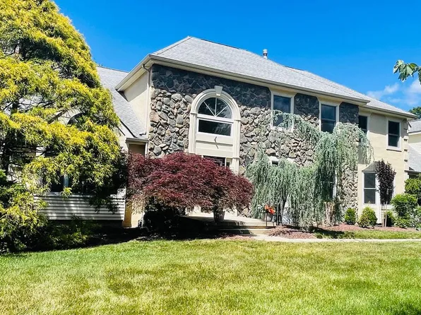 3 Garnet Ln, Princeton Junction, NJ 08550