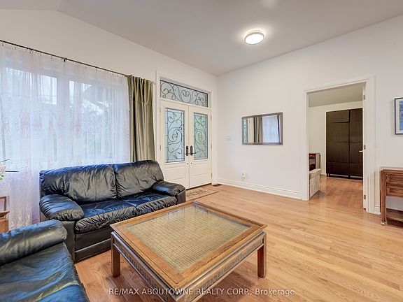 3rd image of 3091 Parkerhill Rd