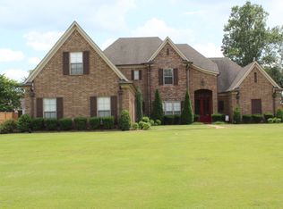 1413 Saint Claire Park, Southaven, MS 38671