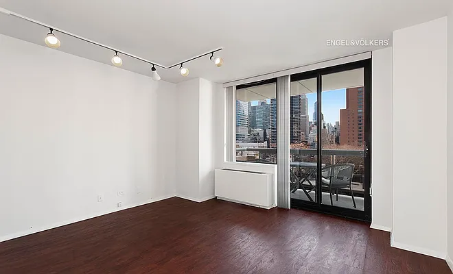 Rented by Engel & Völkers New York City | media 1