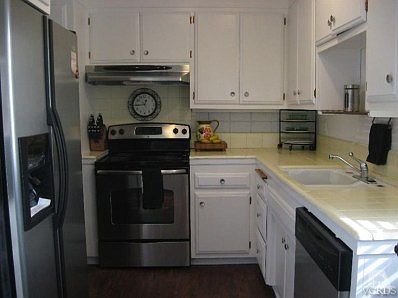 2nd image of 43 W Garden Grn