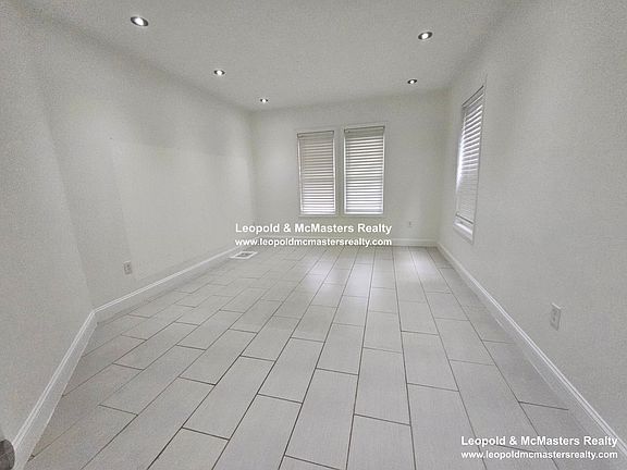 3rd image of 14 Ashford St APT 3