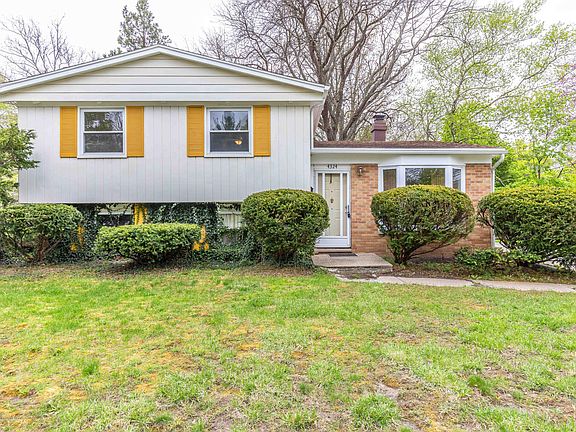 3rd image of 4324 Brighton Dr