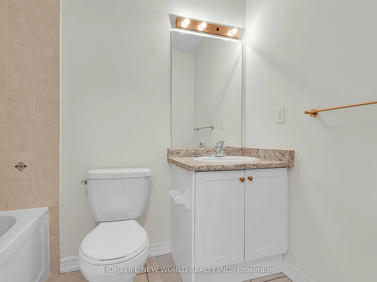 8 Shiff Cres — Photo 27