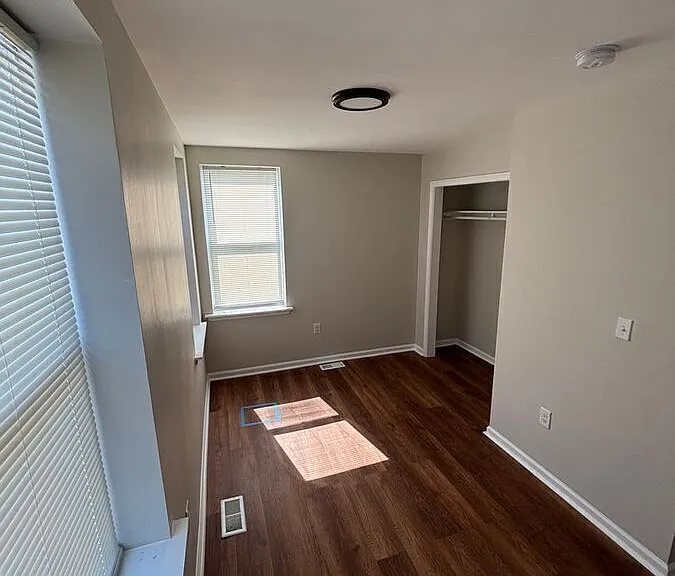 5301 Maple Ave — Photo 1