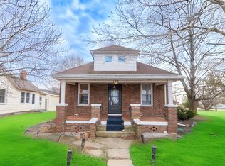 103 W Washington St, Benson, IL