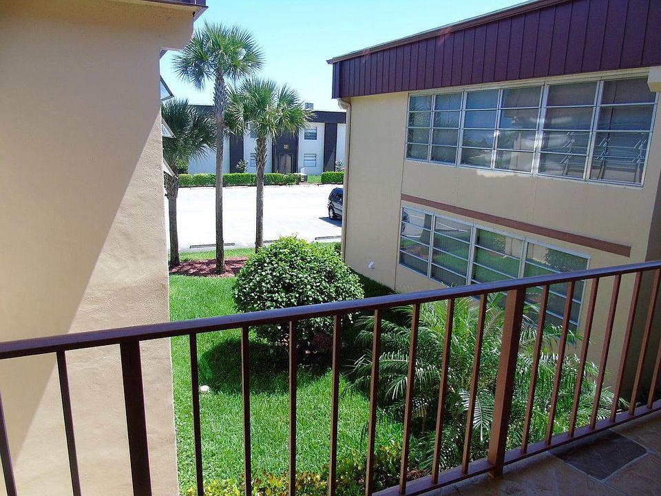 1st image of 124 Capri Way #124