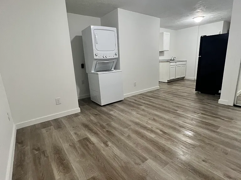 22 N Washington St #1 — Photo 1