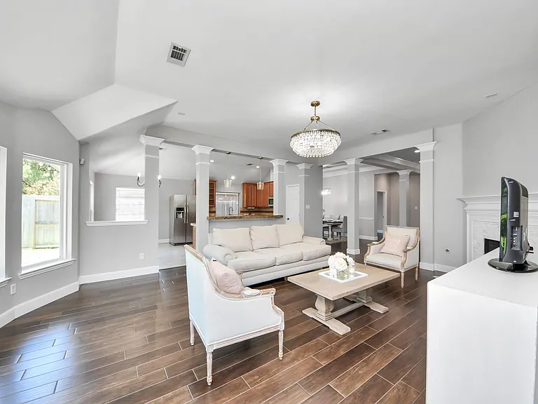 18027 Parkwille Ln — Photo 11