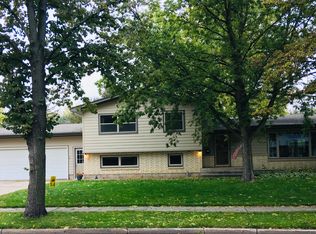 1610 S 7th St, Aberdeen, SD 57401