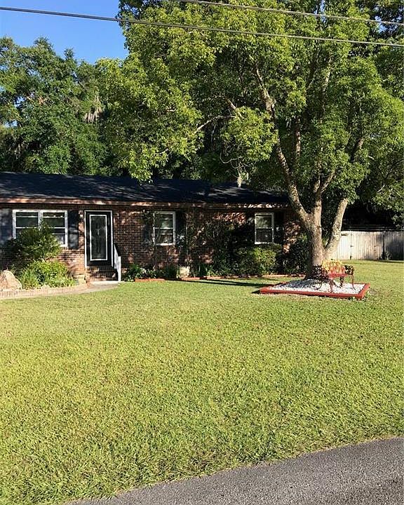 1st image of 119 Bel Air Cir