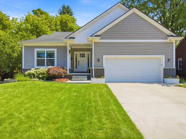 23070 Meadowlark St, Oak Park, MI 48237